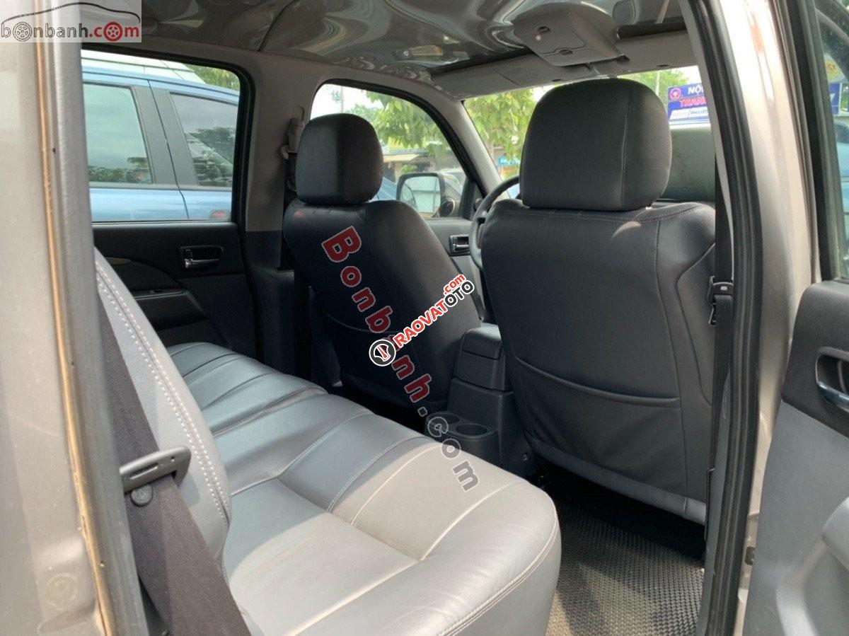 Cần bán gấp Ford Everest Limited đời 2014, màu xám  -5