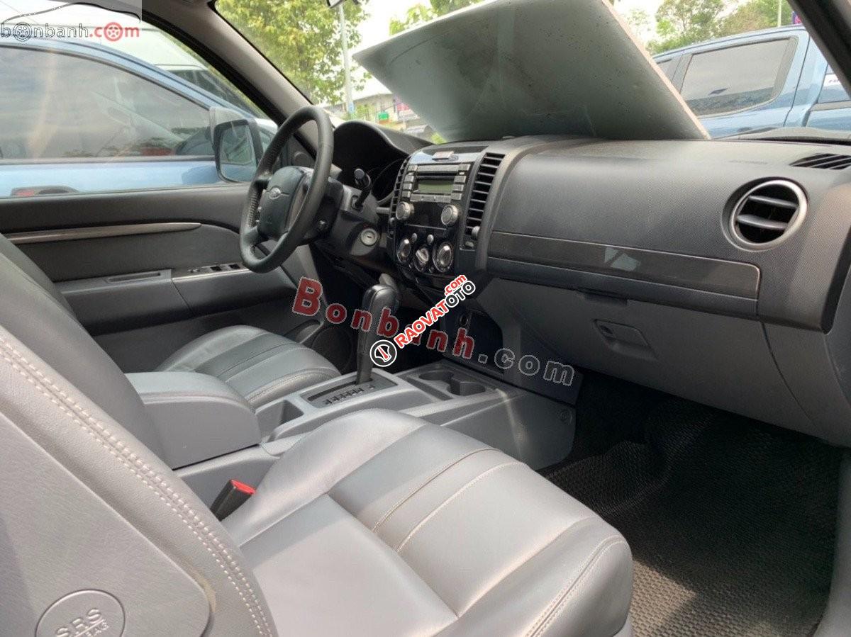 Cần bán gấp Ford Everest Limited đời 2014, màu xám  -2