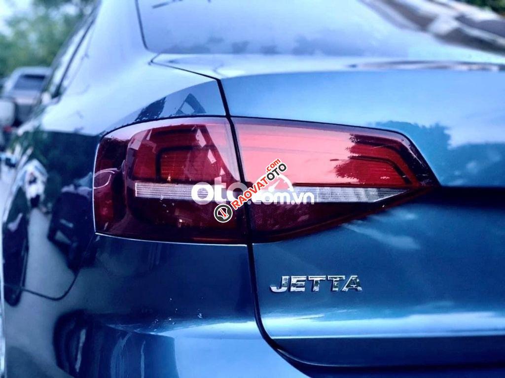 Bán xe Volkswagen Jetta năm sản xuất 2016, màu xanh lam -6