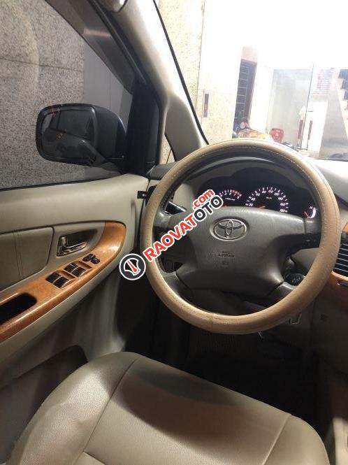 Cần bán gấp Toyota Innova 2.0V đời 2009, màu bạc chính chủ-3