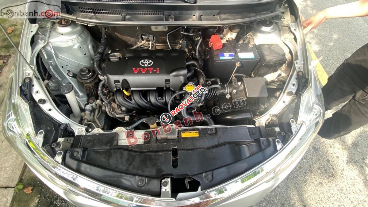 Xe Toyota Vios E sản xuất 2014, màu bạc còn mới-4
