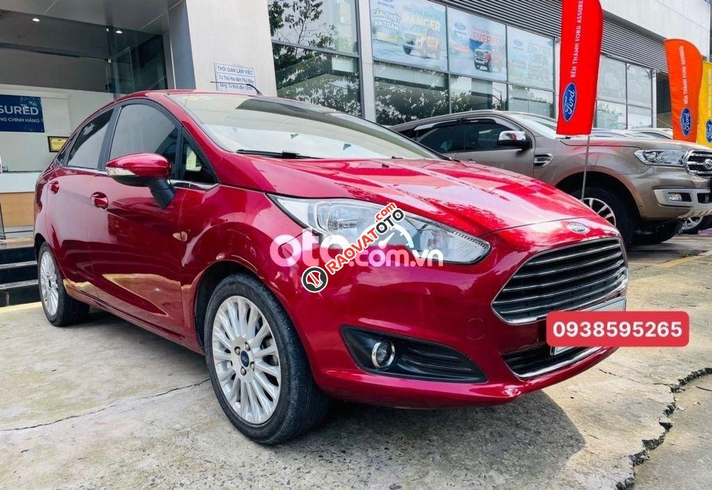 Cần bán gấp Ford Focus Titanium năm sản xuất 2016, màu đỏ giá cạnh tranh-1