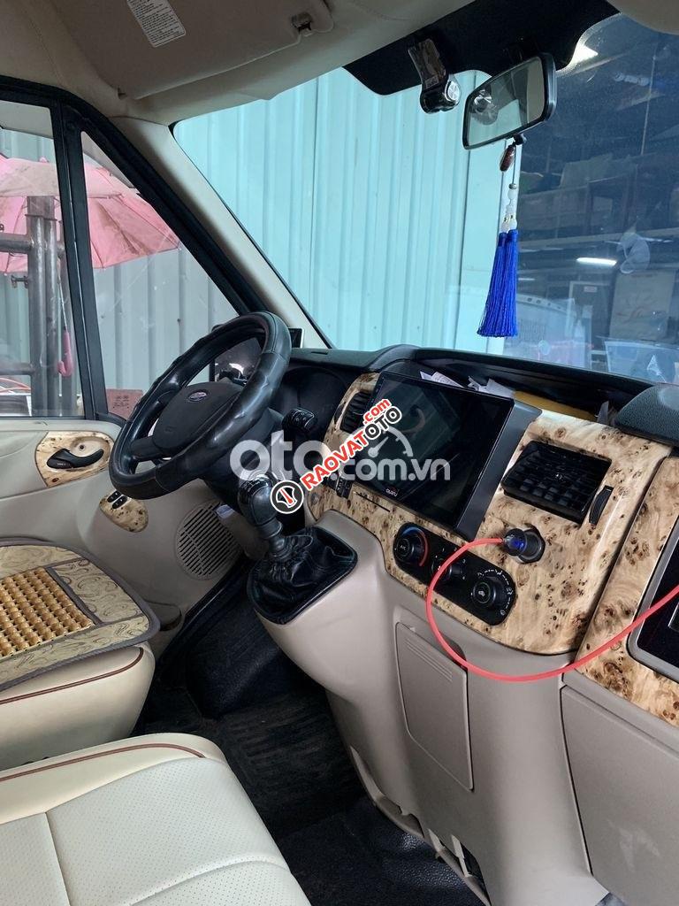 Bán xe Ford Transit Limousine năm 2017, màu đen xe gia đình-6