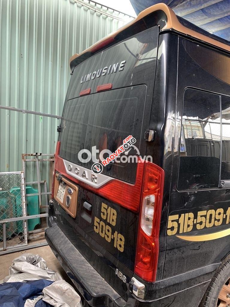 Bán xe Ford Transit Limousine năm 2017, màu đen xe gia đình-1