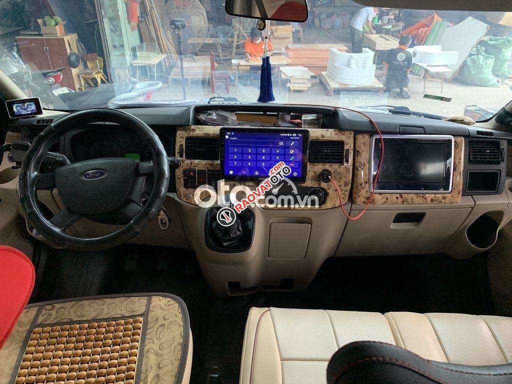 Bán xe Ford Transit Limousine năm 2017, màu đen xe gia đình-5