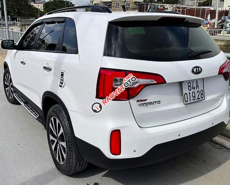 Bán xe Kia Sorento GAT đời 2016, màu trắng số tự động giá cạnh tranh-2