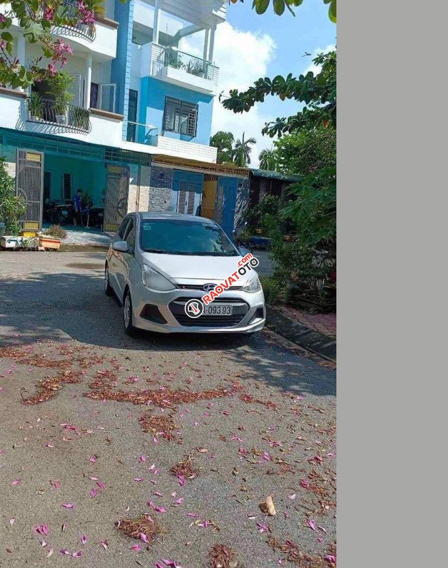 Bán Hyundai Grand i10 1.0 MT Base 2017, màu bạc, nhập khẩu nguyên chiếc-0