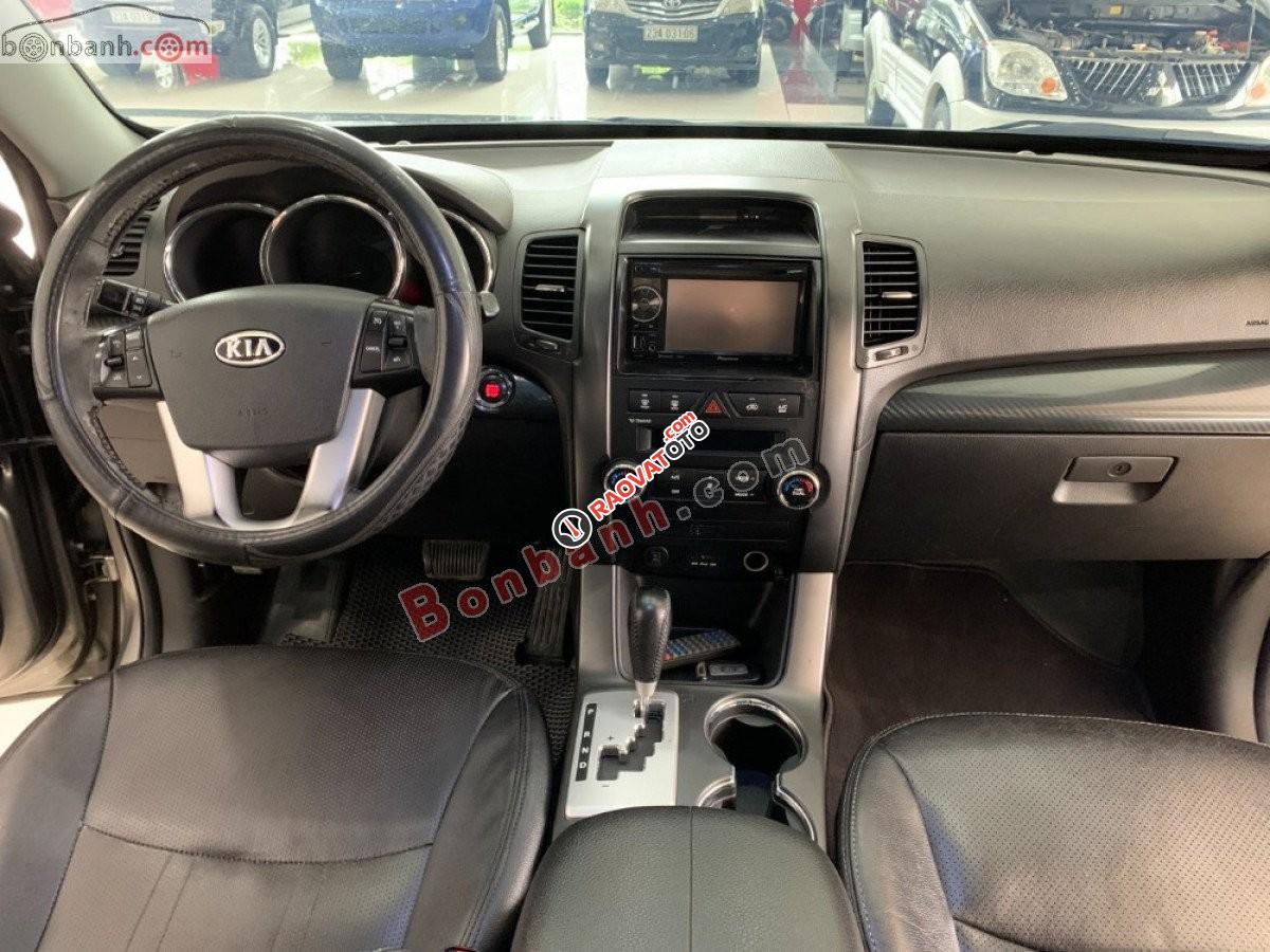 Bán xe Kia Sorento 2.4AT đời 2013, màu xám-2