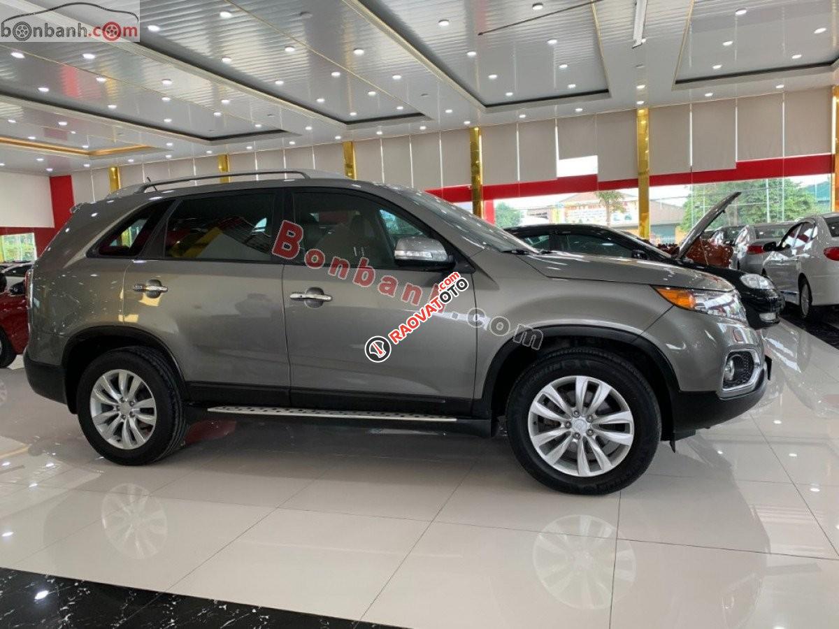 Bán xe Kia Sorento 2.4AT đời 2013, màu xám-4