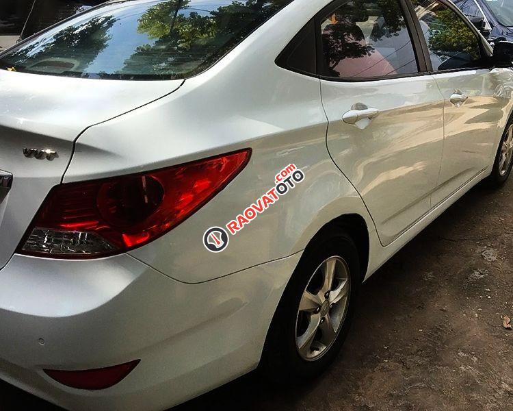 Bán Hyundai Accent 1.4 AT đời 2011, màu trắng, nhập khẩu, giá chỉ 340 triệu-1