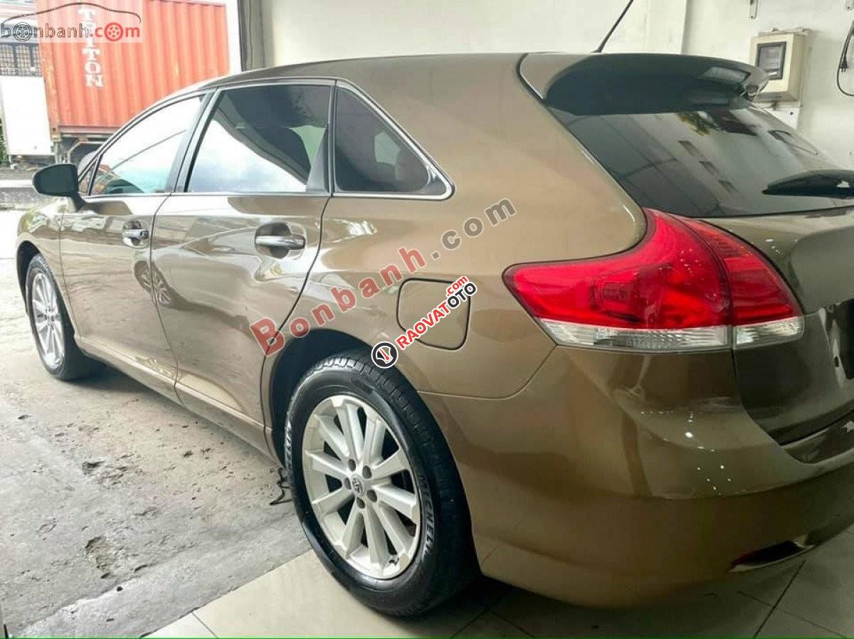 Cần bán xe Toyota Venza 2.7 AT 2010, xe nhập, giá tốt-3