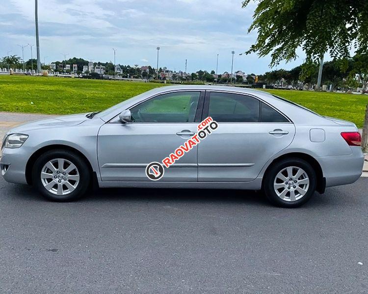 Cần bán Toyota Camry 2.4 G 2006, màu bạc-4