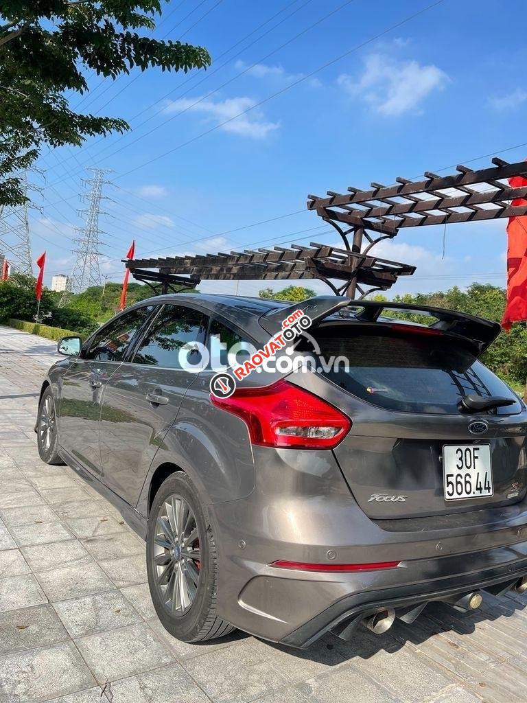 Bán xe Ford Focus 1.5 Ecoboost năm 2016, màu nâu, giá 555tr-4