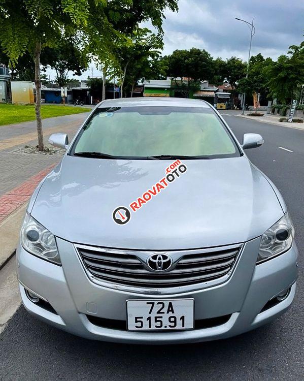 Cần bán Toyota Camry 2.4 G 2006, màu bạc-0