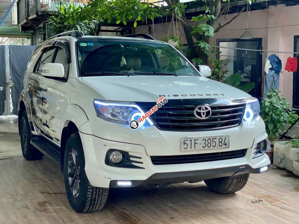 Cần bán xe Toyota Fortuner TRD Sportivo đời 2015, màu trắng, giá tốt-0