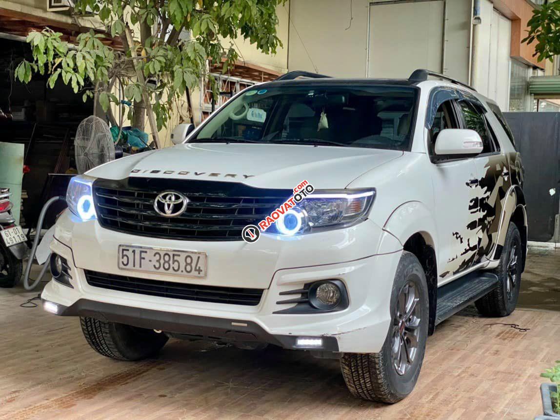 Cần bán xe Toyota Fortuner TRD Sportivo đời 2015, màu trắng, giá tốt-1