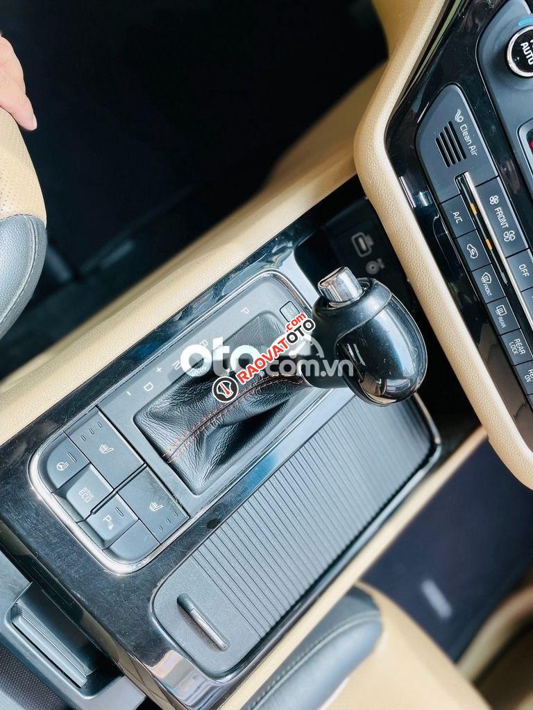 Bán ô tô Kia Sedona 3.3 GATH sản xuất 2016, màu đỏ, nhập khẩu còn mới, giá chỉ 679 triệu-2