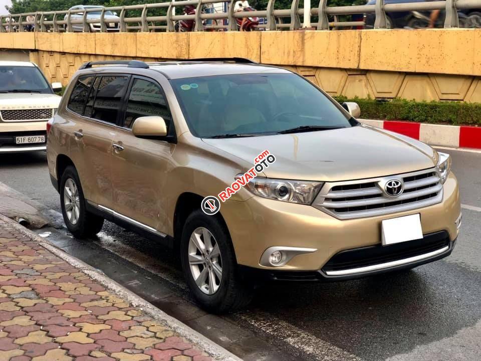 Bán xe Toyota Highlander LE sản xuất năm 2011-13