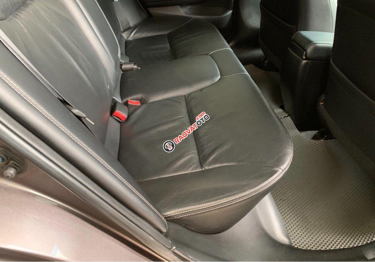 Cần bán xe Honda Civic 2.0 AT đời 2015, màu nâu còn mới-2