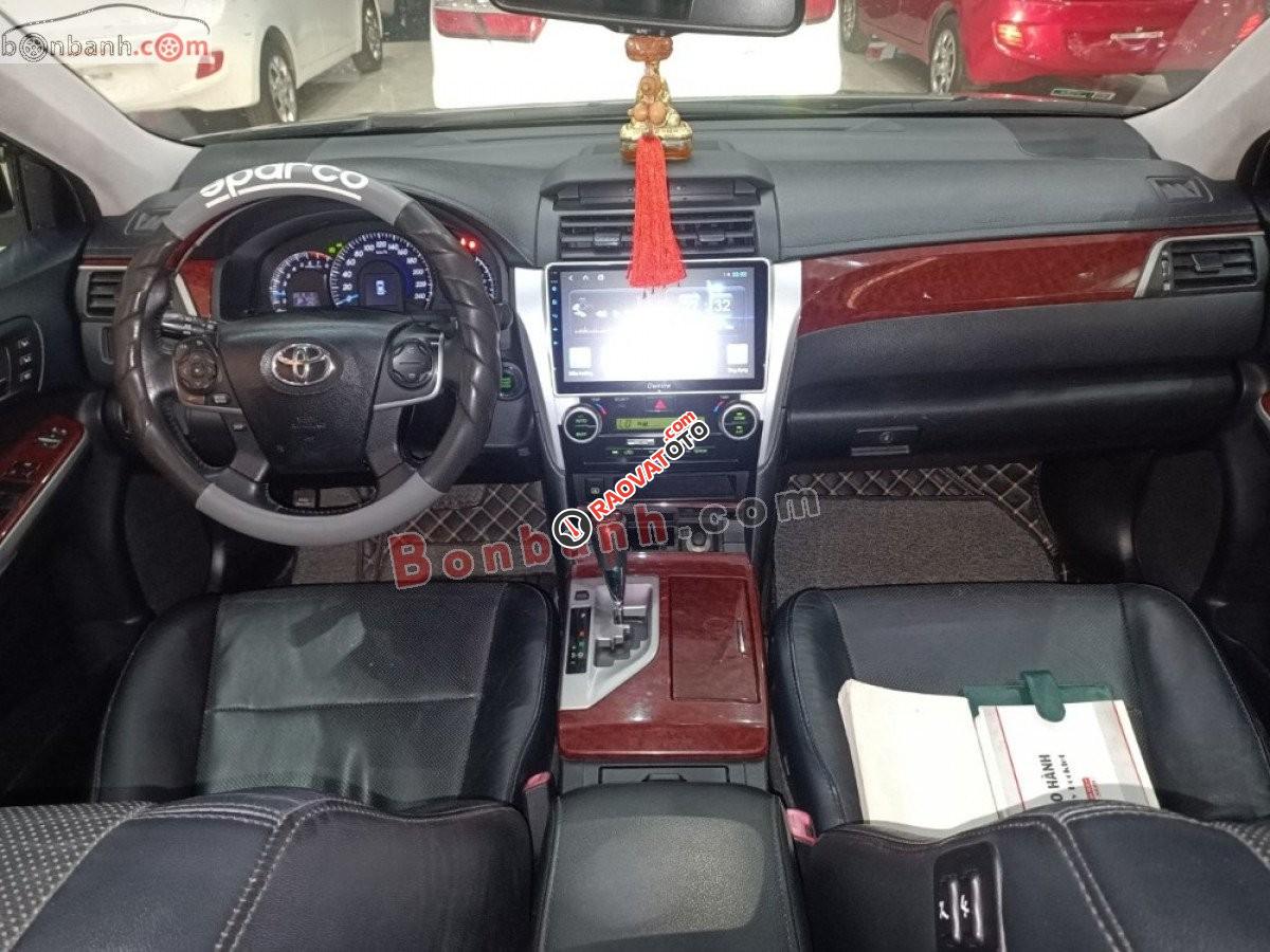 Cần bán xe Toyota Camry Q năm 2014 xe gia đình, 670tr-8