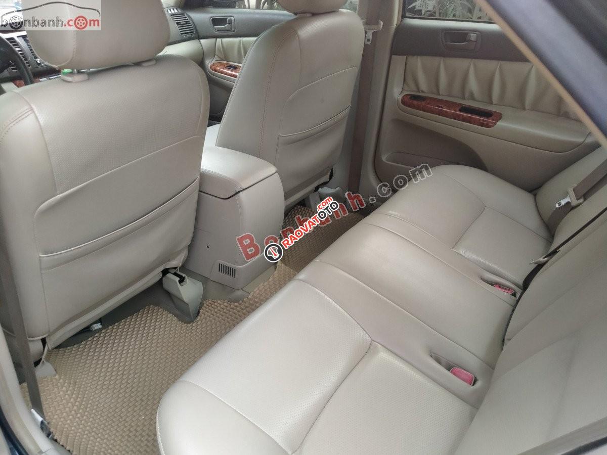 Cần bán Toyota Camry G sản xuất 2004, màu đen-3