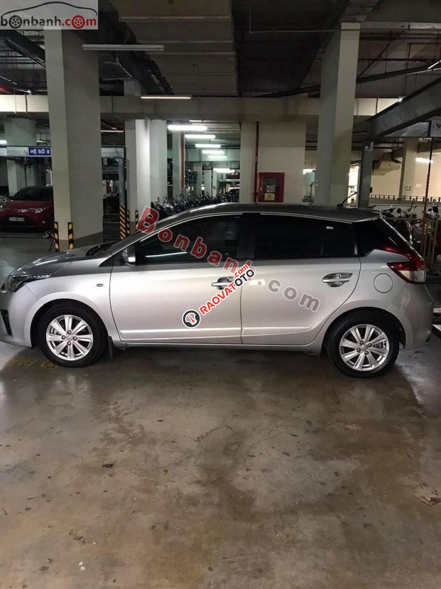 Bán xe Toyota Yaris 1.3E 2015, màu bạc, xe nhập xe gia đình-1