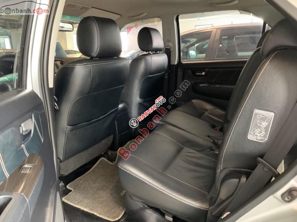 Cần bán gấp Toyota Fortuner 2.7V 4x4 AT đời 2014, màu bạc-0