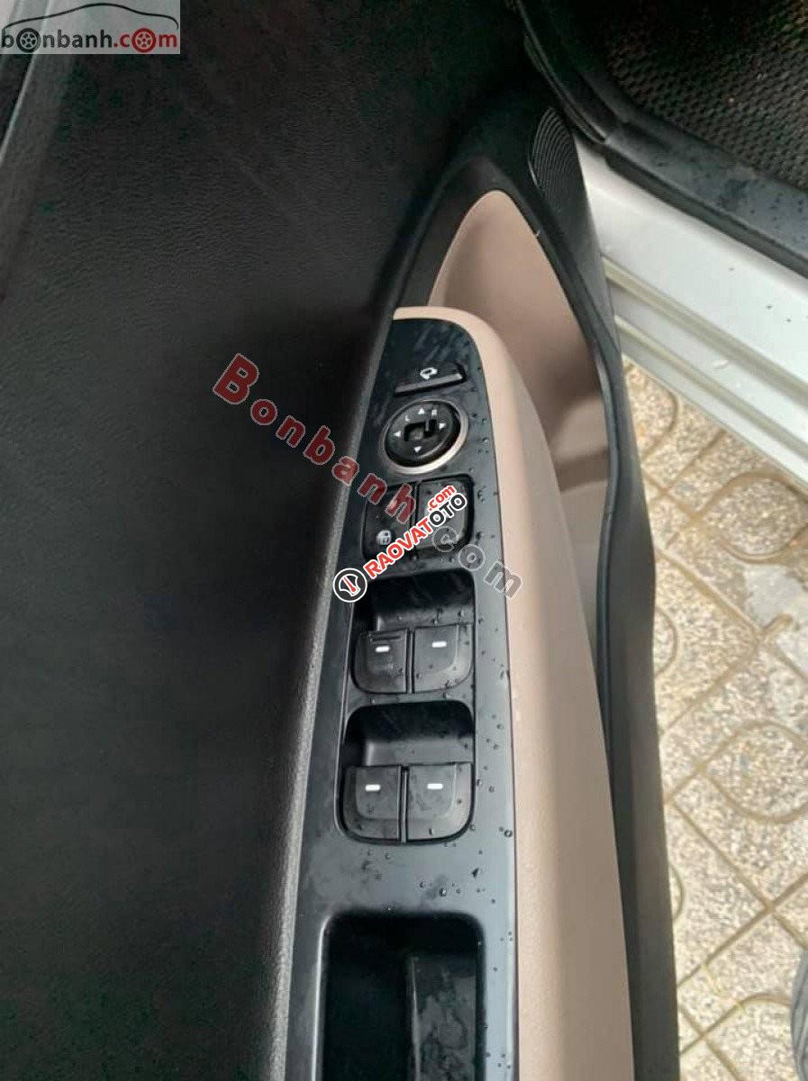 Cần bán Hyundai Grand i10 1.0 MT đời 2017, màu trắng, xe nhập, 273 triệu-3