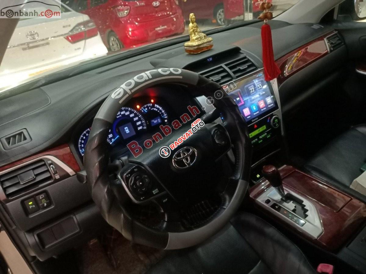 Cần bán xe Toyota Camry Q năm 2014 xe gia đình, 670tr-7