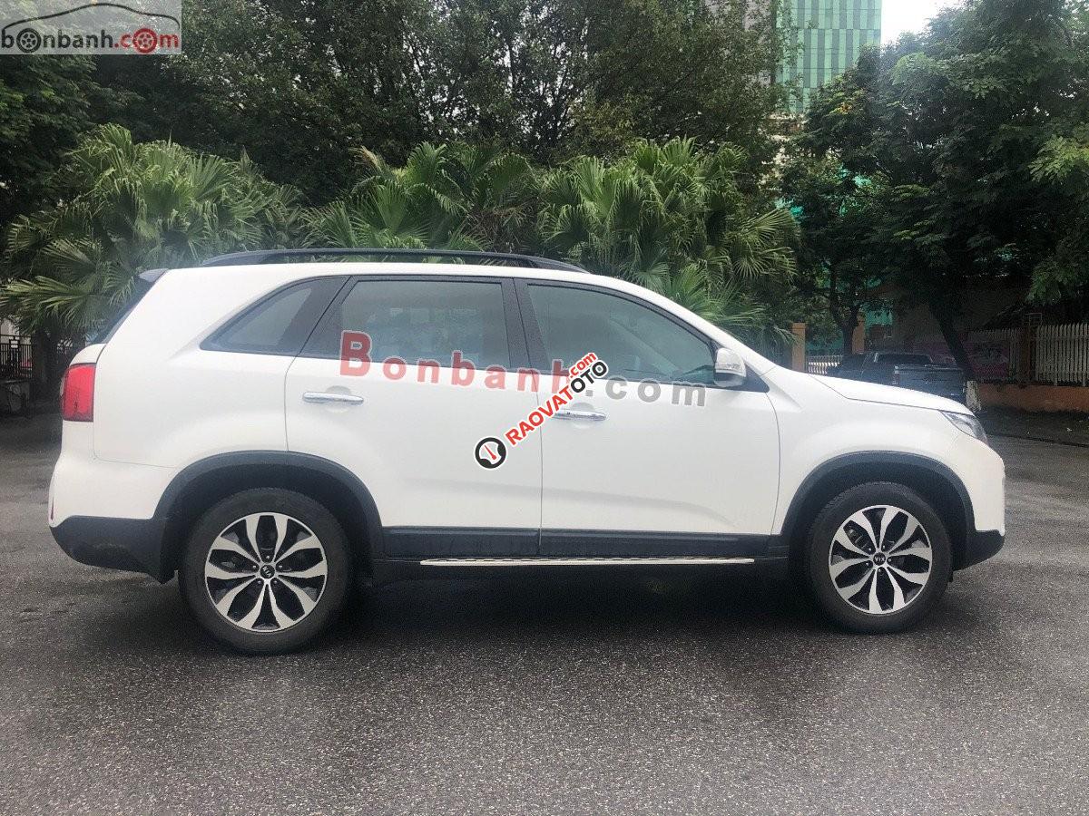 Cần bán lại xe Kia Sorento DATH năm sản xuất 2016, màu trắng-6