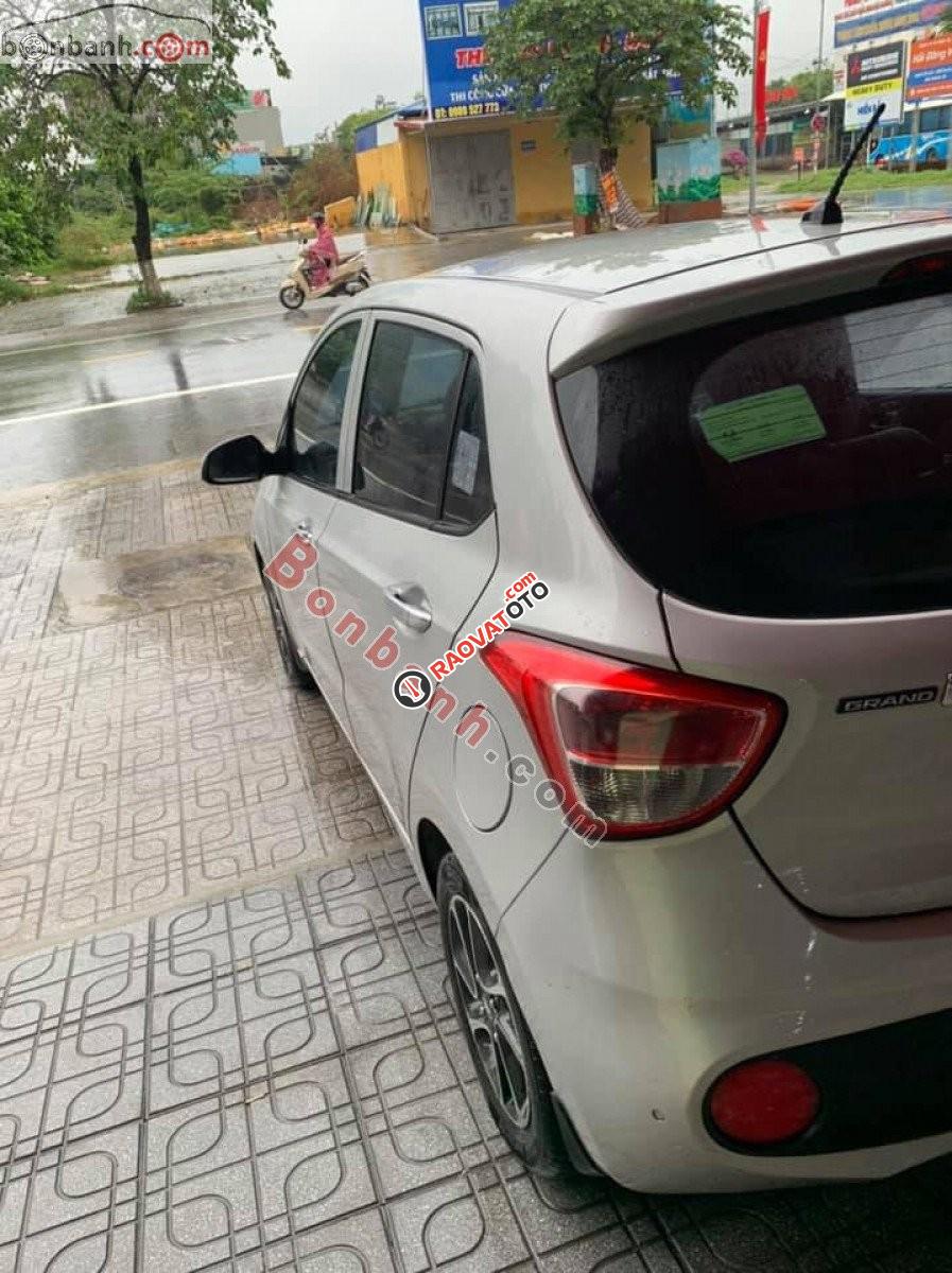 Cần bán Hyundai Grand i10 1.0 MT đời 2017, màu trắng, xe nhập, 273 triệu-4