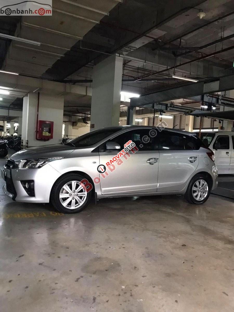 Bán xe Toyota Yaris 1.3E 2015, màu bạc, xe nhập xe gia đình-0