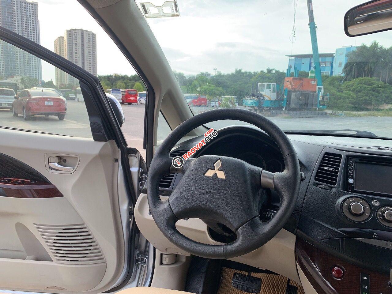 Xe Mitsubishi Grandis 2.4 sản xuất năm 2008 giá cạnh tranh-4