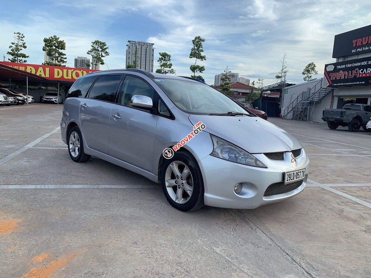 Xe Mitsubishi Grandis 2.4 sản xuất năm 2008 giá cạnh tranh-1