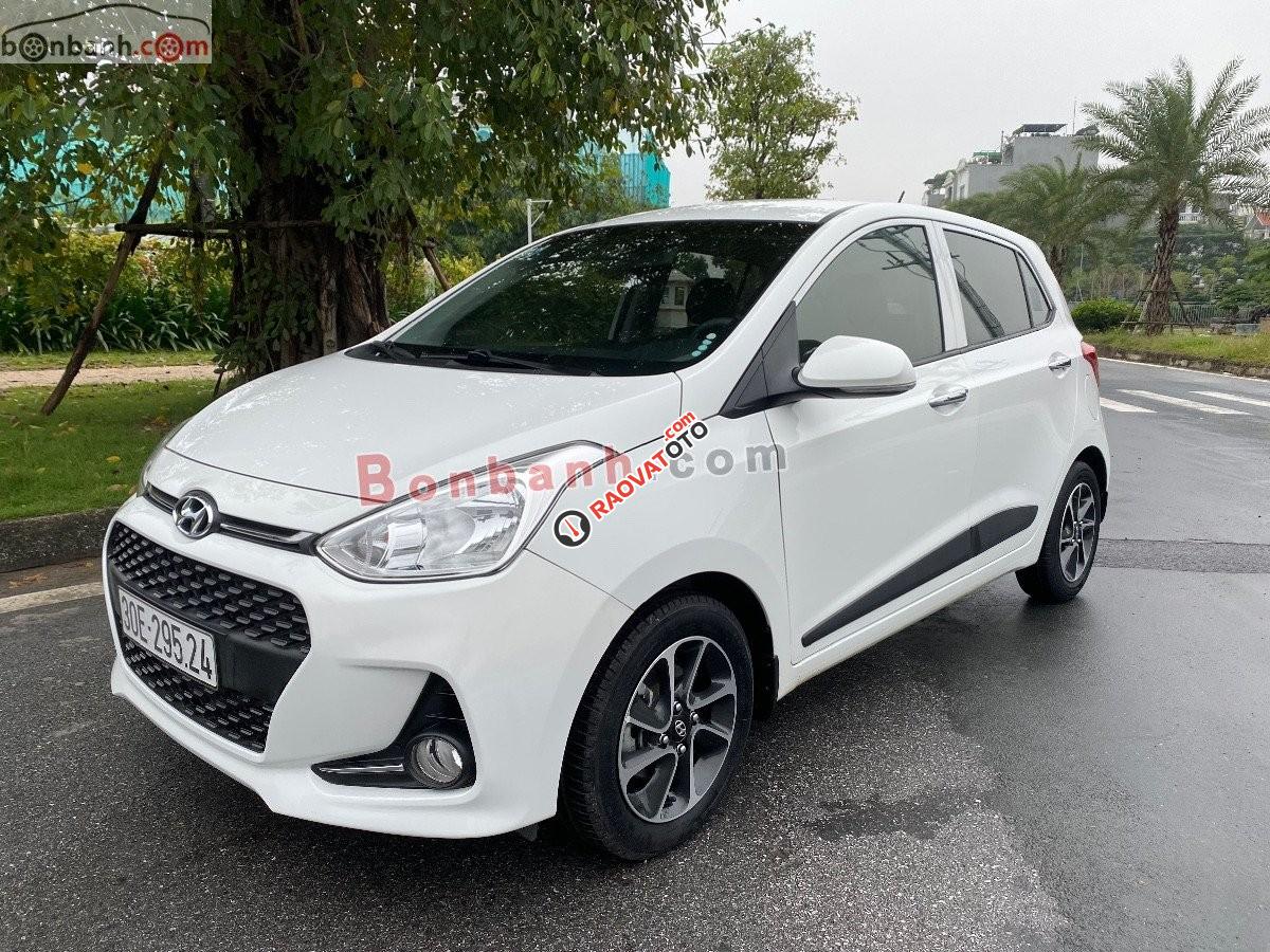 Bán Hyundai Grand i10 AT đời 2017, màu trắng, nhập khẩu, 355 triệu-0