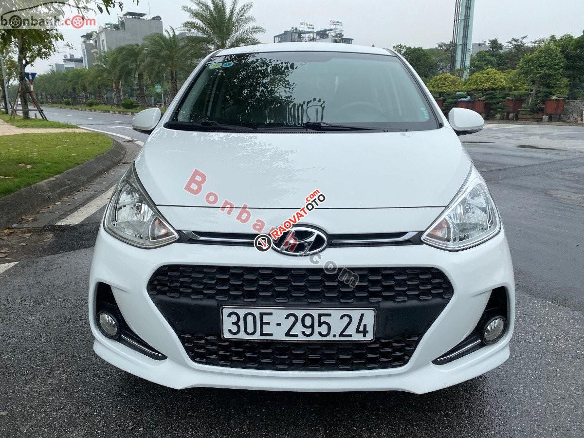 Bán Hyundai Grand i10 AT đời 2017, màu trắng, nhập khẩu, 355 triệu-1