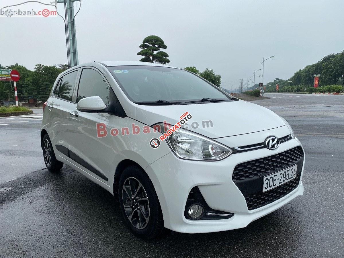 Bán Hyundai Grand i10 AT đời 2017, màu trắng, nhập khẩu, 355 triệu-4