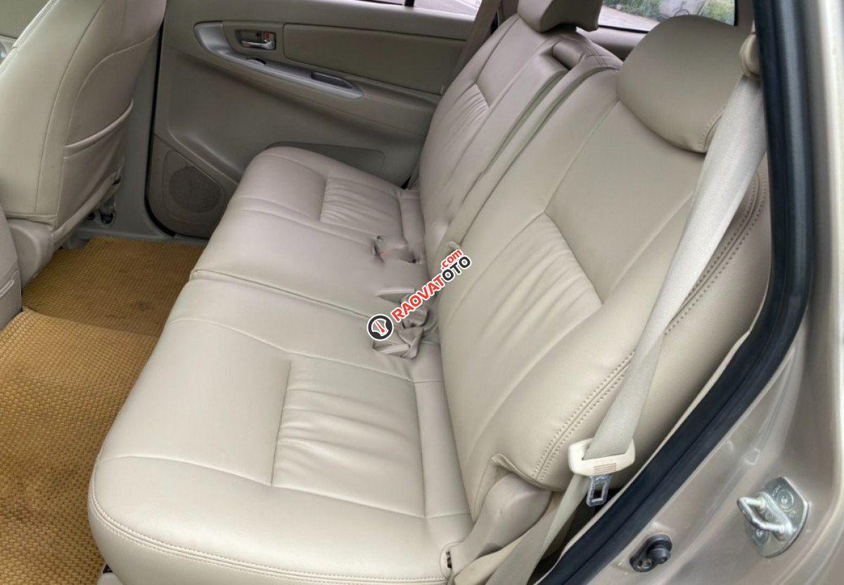 Xe Toyota Innova G 2015 ít sử dụng-2