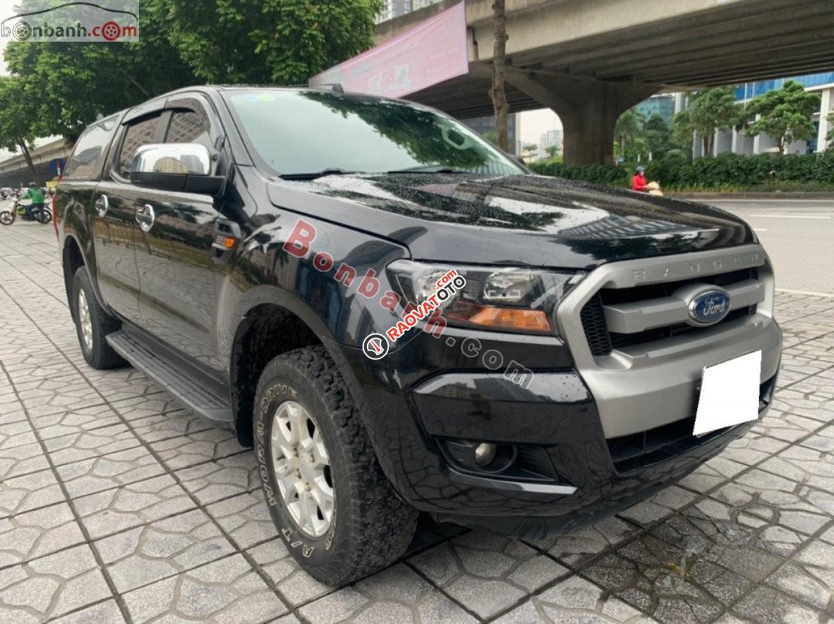 Cần bán Ford Ranger XLS 2.2L 4x2 MT đời 2017, màu đen, nhập khẩu giá cạnh tranh-8