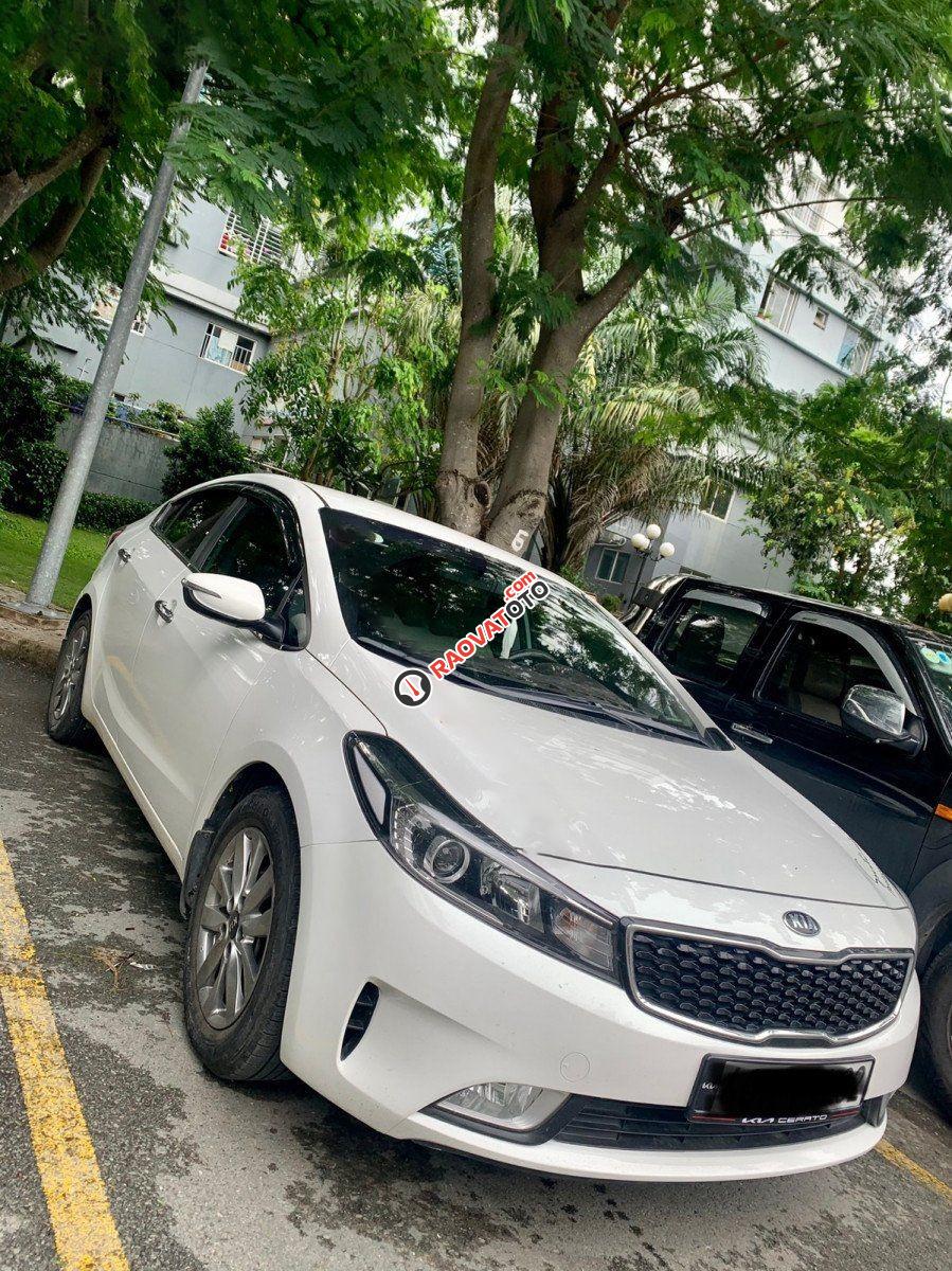 Cần bán Kia Cerato MT 2017, màu trắng giá cạnh tranh-2