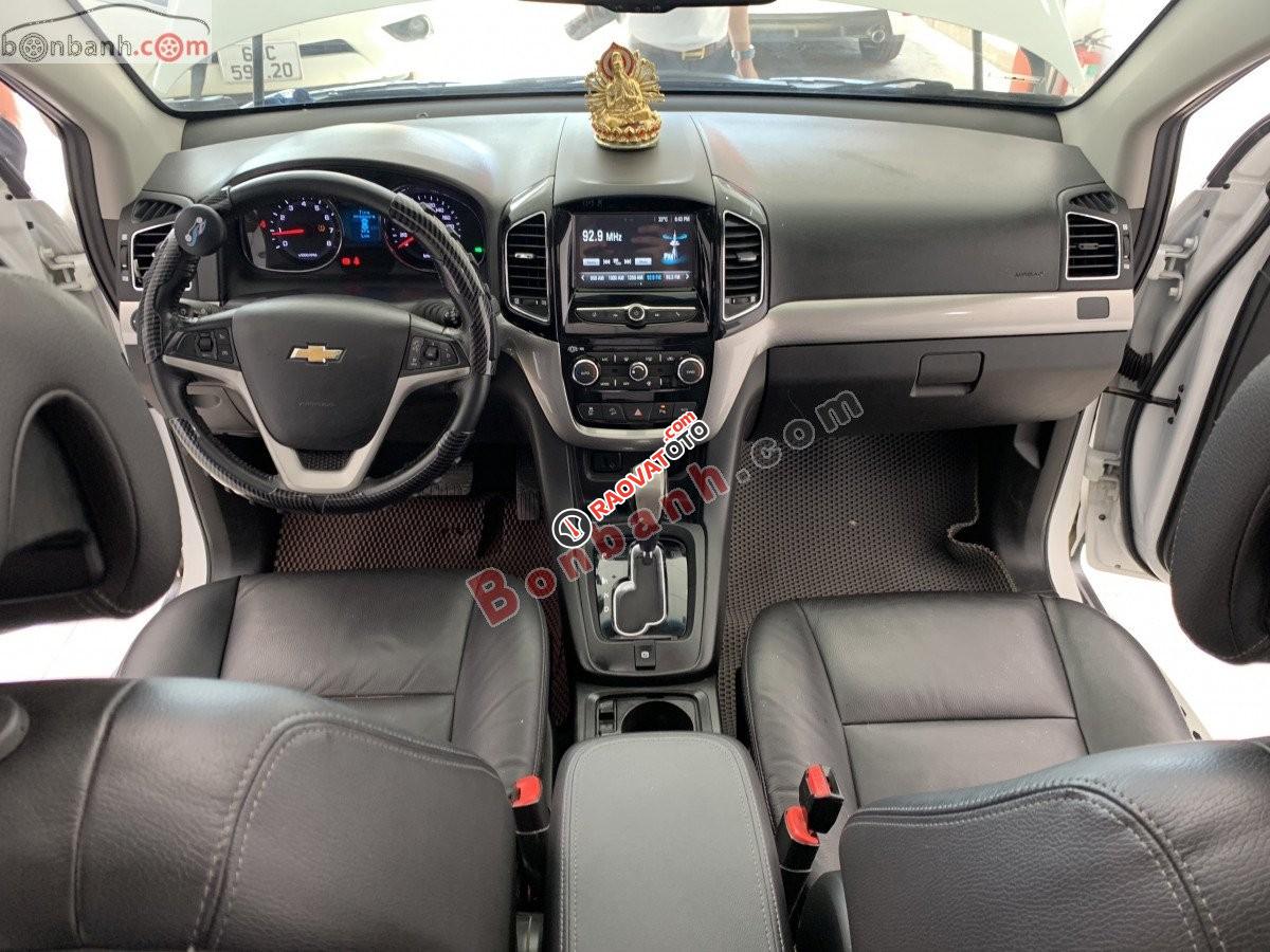 Cần bán lại xe Chevrolet Captiva LTZ sản xuất 2017, màu trắng, xe nhập, 545tr-4