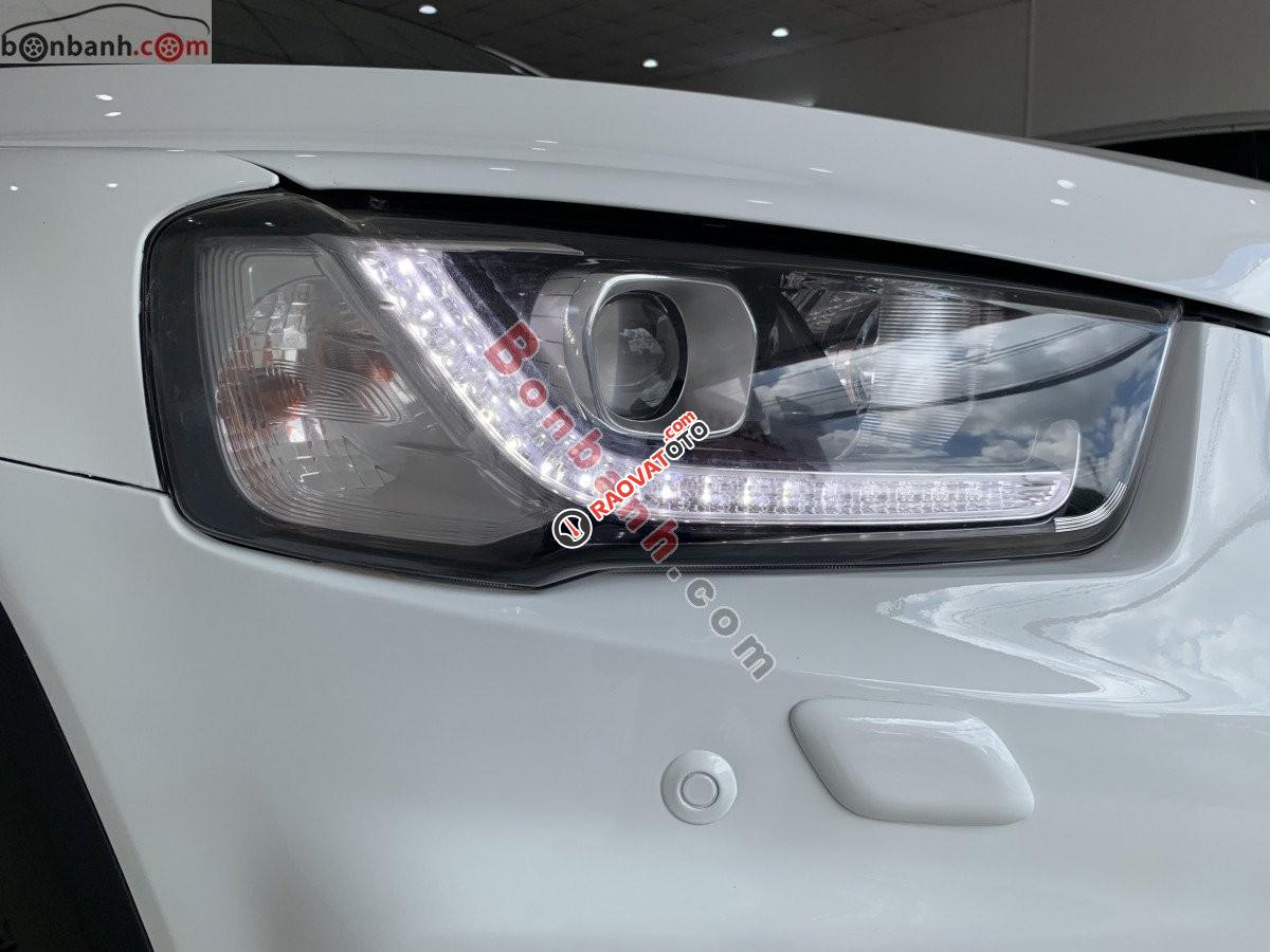 Cần bán lại xe Chevrolet Captiva LTZ sản xuất 2017, màu trắng, xe nhập, 545tr-1