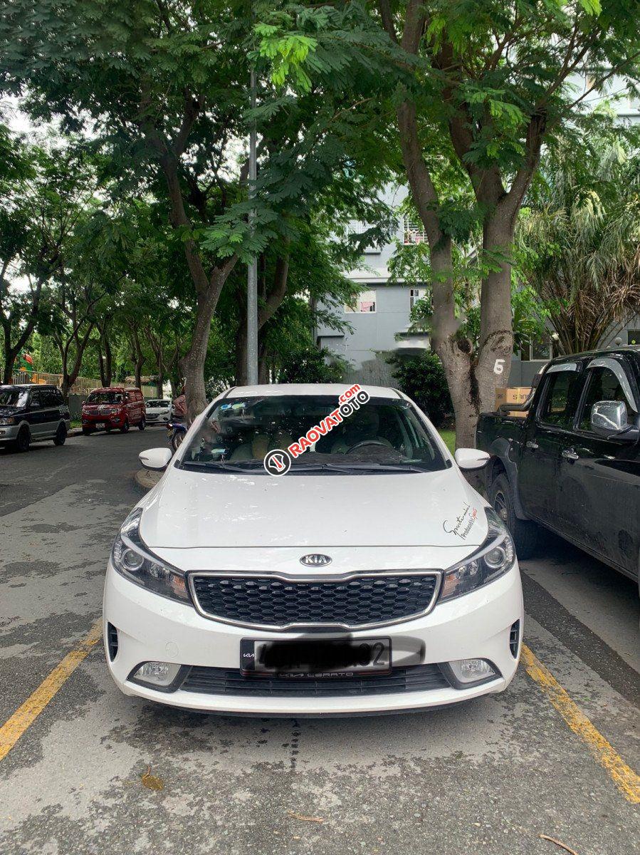 Cần bán Kia Cerato MT 2017, màu trắng giá cạnh tranh-5