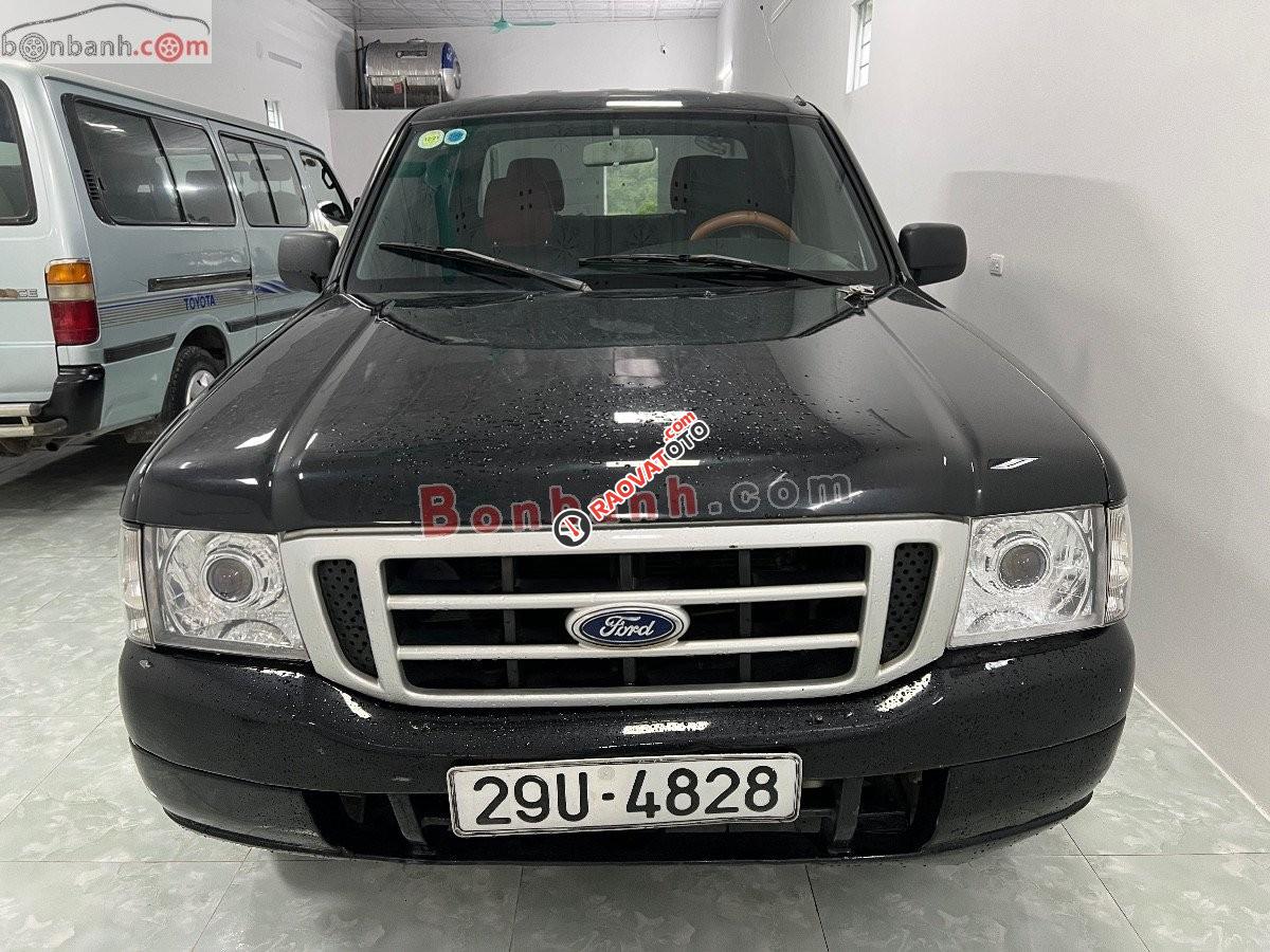 Cần bán xe Ford Ranger XLT đời 2004, màu đen, nhập khẩu nguyên chiếc, giá 160tr-1