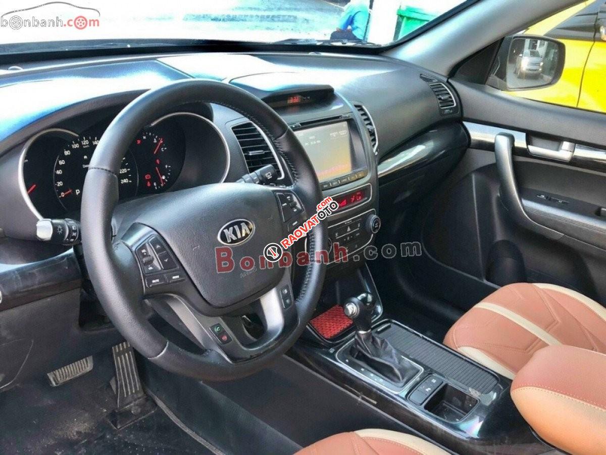 Bán Kia Sorento 2.4 GAT đời 2016, màu nâu-8