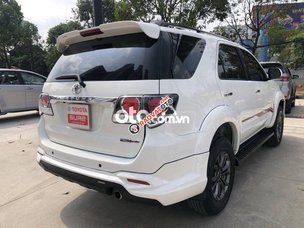 Bán ô tô Toyota Fortuner TRD Sportivo 2016, màu trắng-5