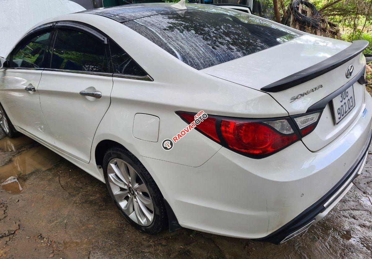 Cần bán gấp Hyundai Sonata AT năm 2011, màu trắng, nhập khẩu, giá tốt-2