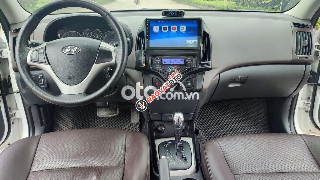 Cần bán gấp Hyundai i30 CW đời 2011, màu trắng, nhập khẩu Hàn Quốc-4