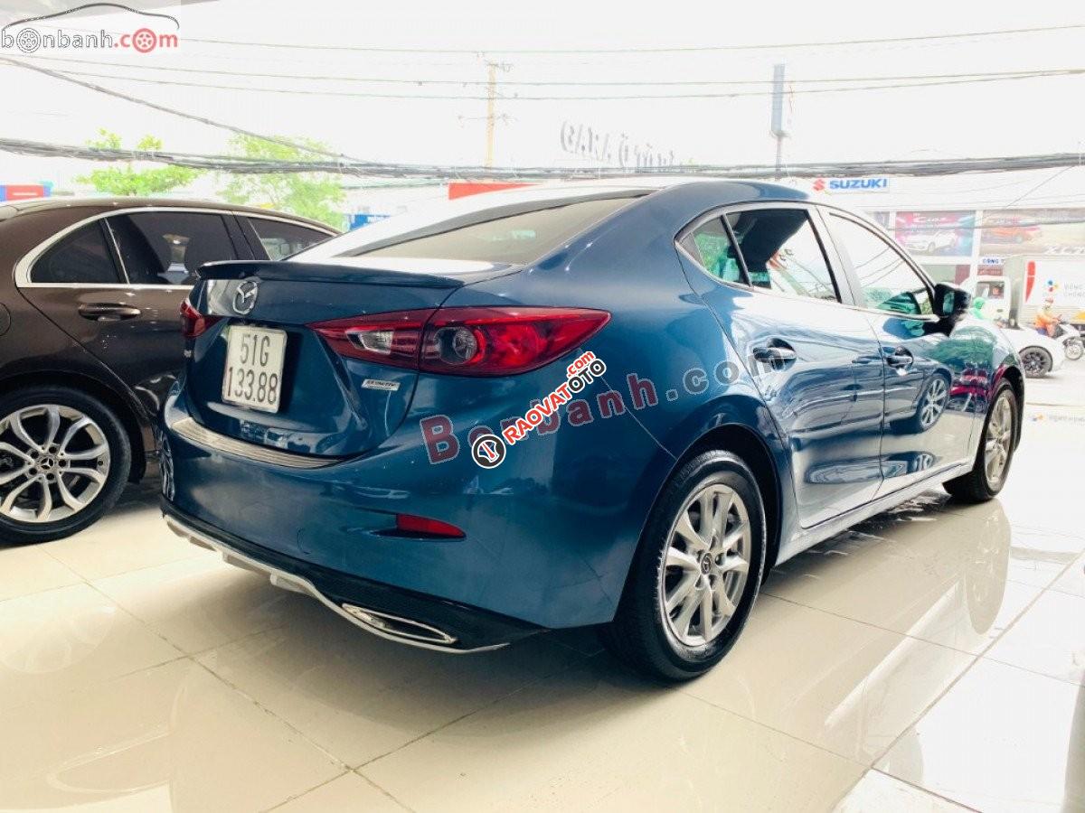Bán xe Mazda 3 1.5 2017, màu xanh lam còn mới, giá tốt-3