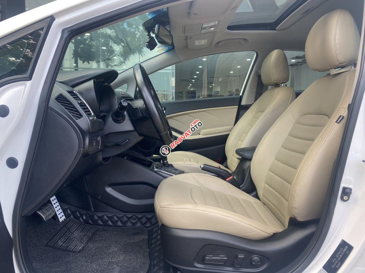 Cần bán gấp Kia Cerato 2.0AT sx năm 2017, giá cạnh tranh-13